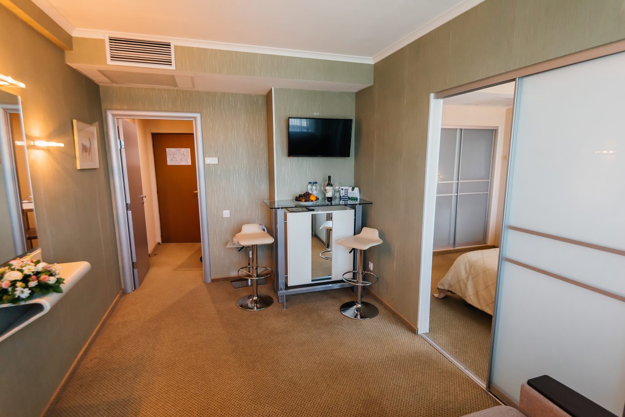 Люкс (Двухкомнатный), Конгресс-отель Don-Plaza