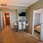 Люкс (Двухкомнатный), Конгресс-отель Don-Plaza