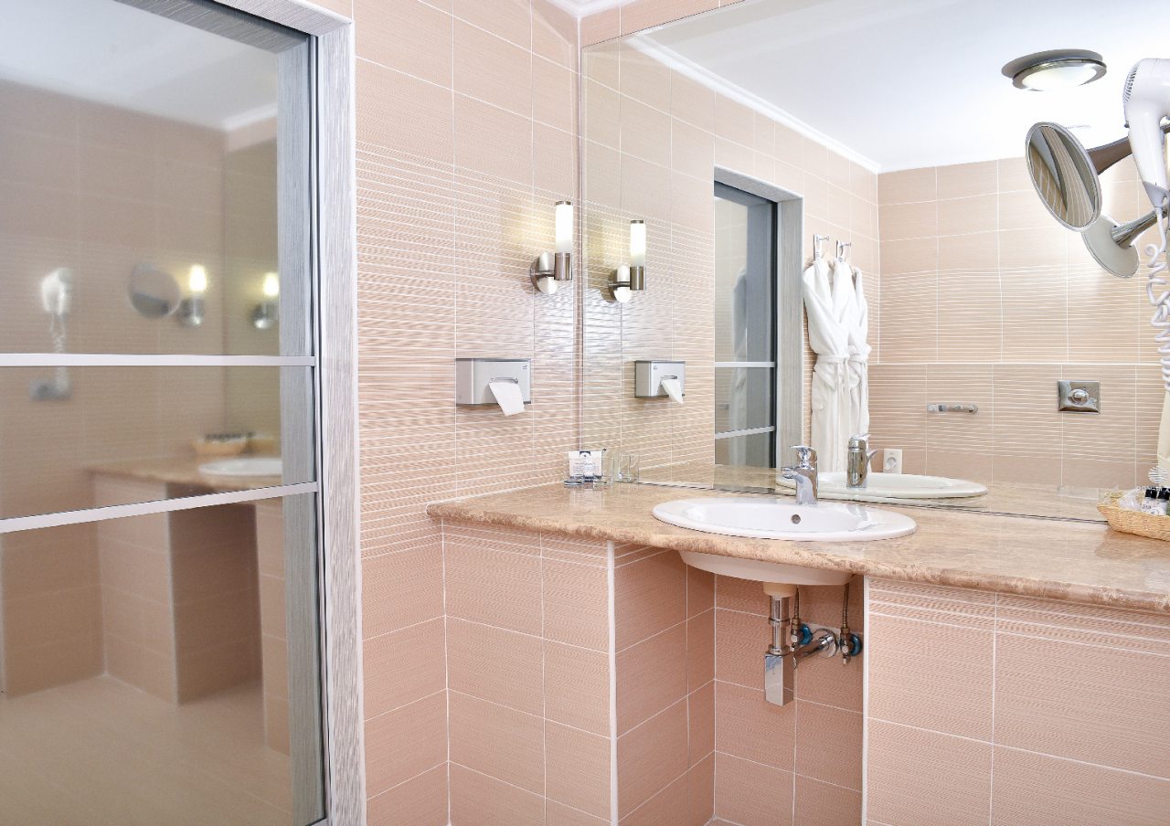 Семейный (Family Comfort), Конгресс-отель Don-Plaza