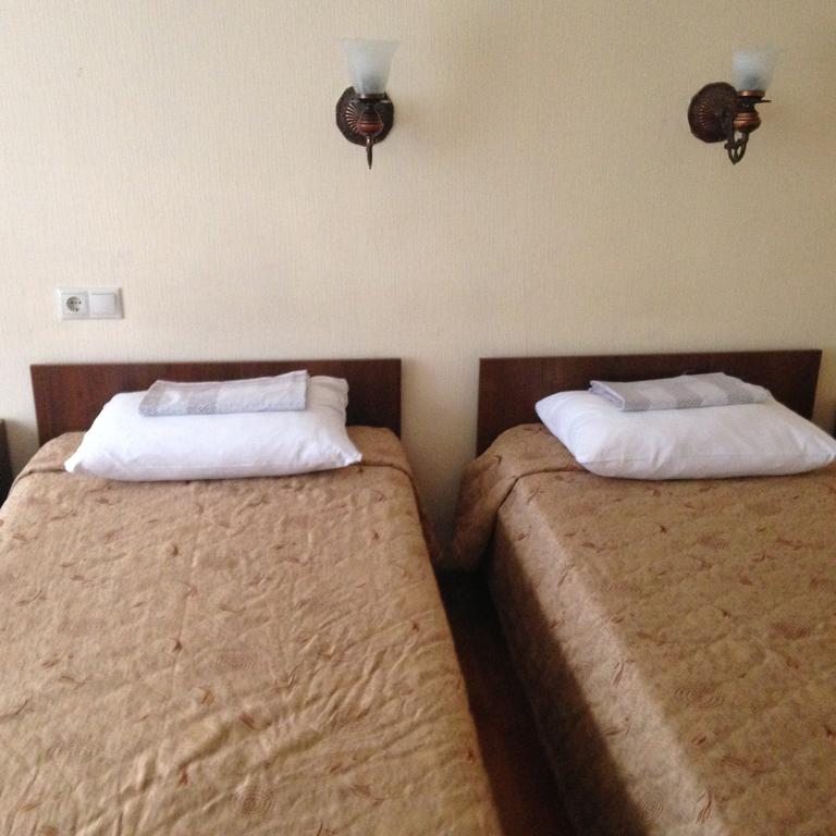 Двухместный (Двухместный номер «Комфорт» с 1 кроватью или 2 отдельными кроватями) дома отдыха  Компонент, Рахманово