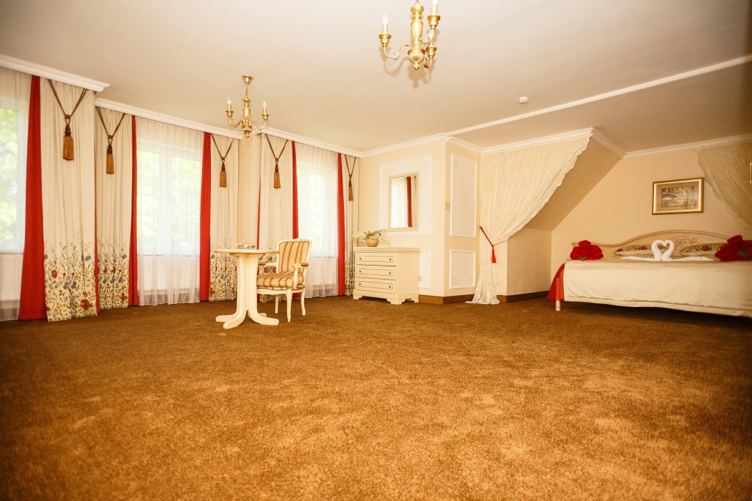 De Luxe (Кружевной люкс) гостевого дома Логер Хаус, Зеленоградск