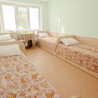 Четырехместный (Четырехместный), Гостиница Золотая рыбка