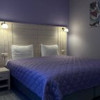 Яркий и стильный номер Комфорт, окна в тихий двор.