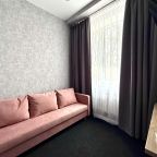 Трёхместный и более, Гостиница Арт-Отель