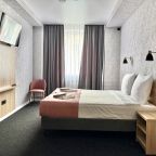 Четырехместный, Гостиница Арт-Отель