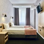 Четырехместный, Гостиница Арт-Отель