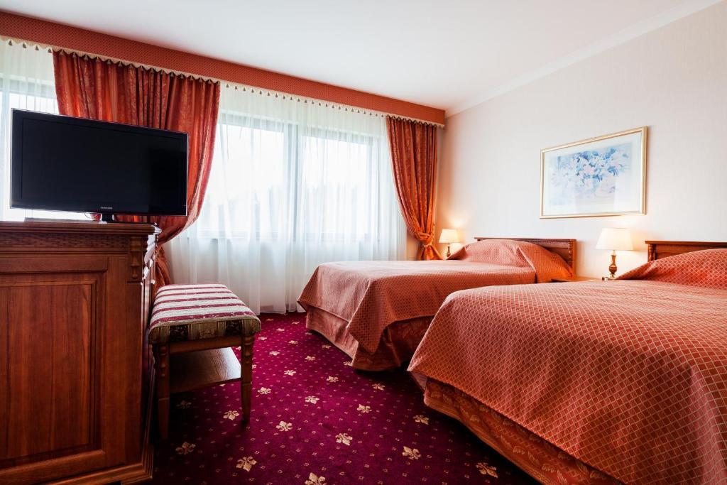 Двухместный (Просторный двухместный номер-студио с 2 отдельными кроватями) курортного отеля Moscow Country Club, Нахабино
