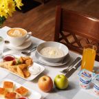 Континентальный завтрак, Отель Малетон