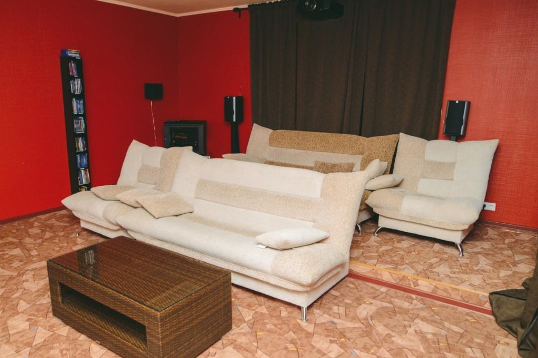 Общий лаундж/гостиная с телевизором, Отель Кедровка СПА