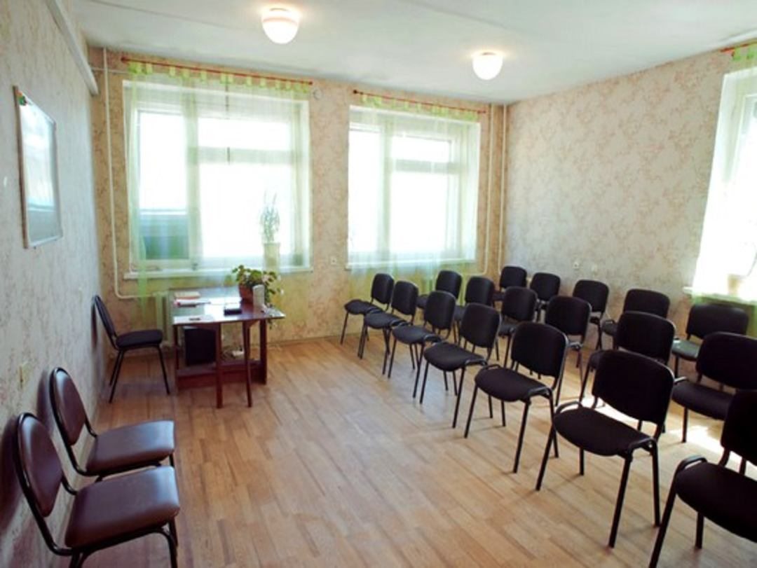 Комната для переговоров, Гостиница Эдельвейс
