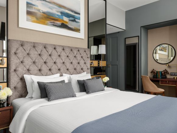 Фотография номера гостиницы Чехофф Отель Москва Кьюрио Коллекшен Хилтон