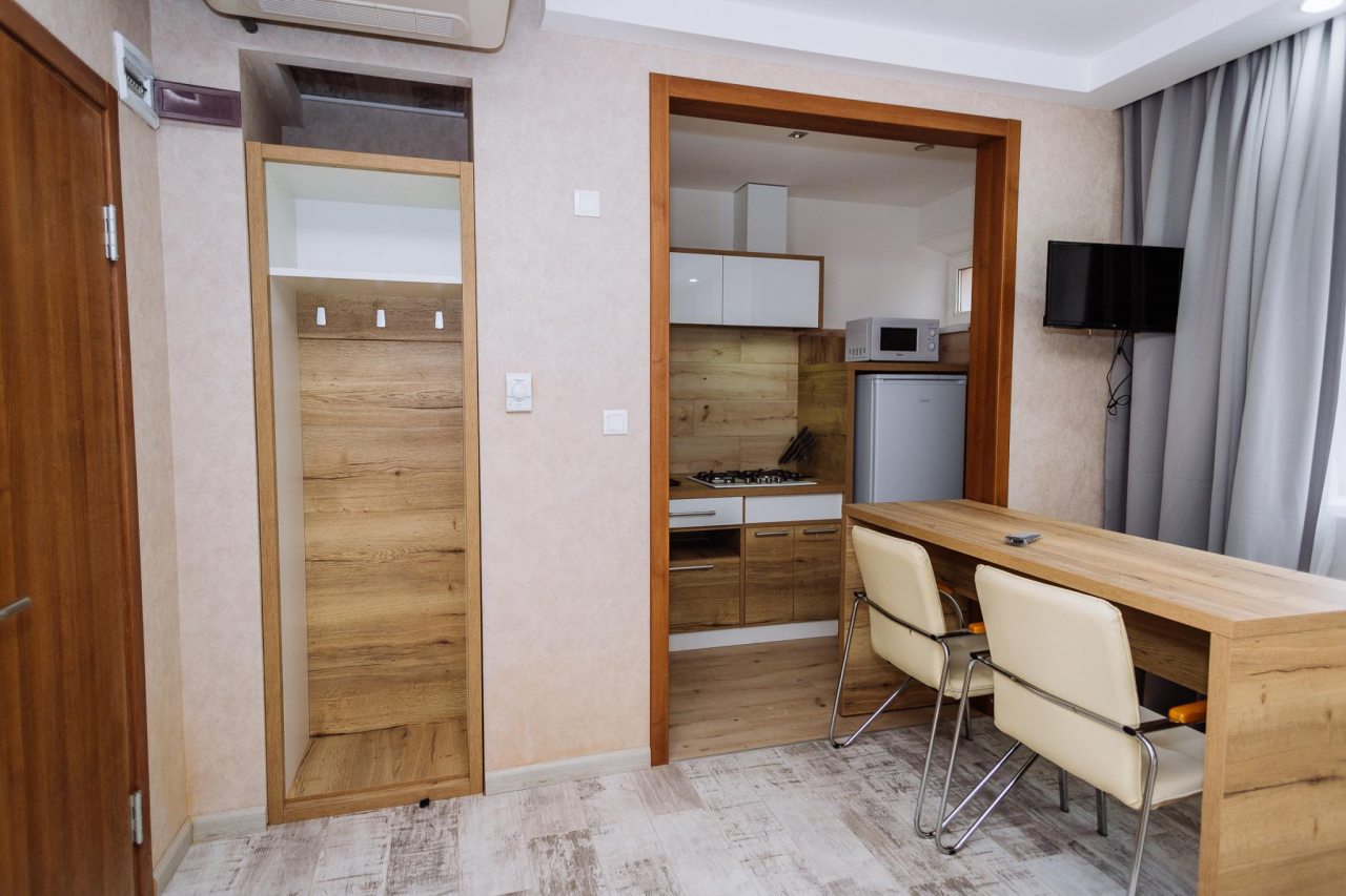 Люкс (Апартаменты), Отель Маликон