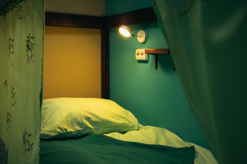 Номер (Кровать в общем 6-местном номере для мужчин) хостела Nice Hostel, Рязань