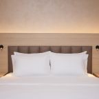 Полулюкс (Полулюкс), Отель Aura City Hotel