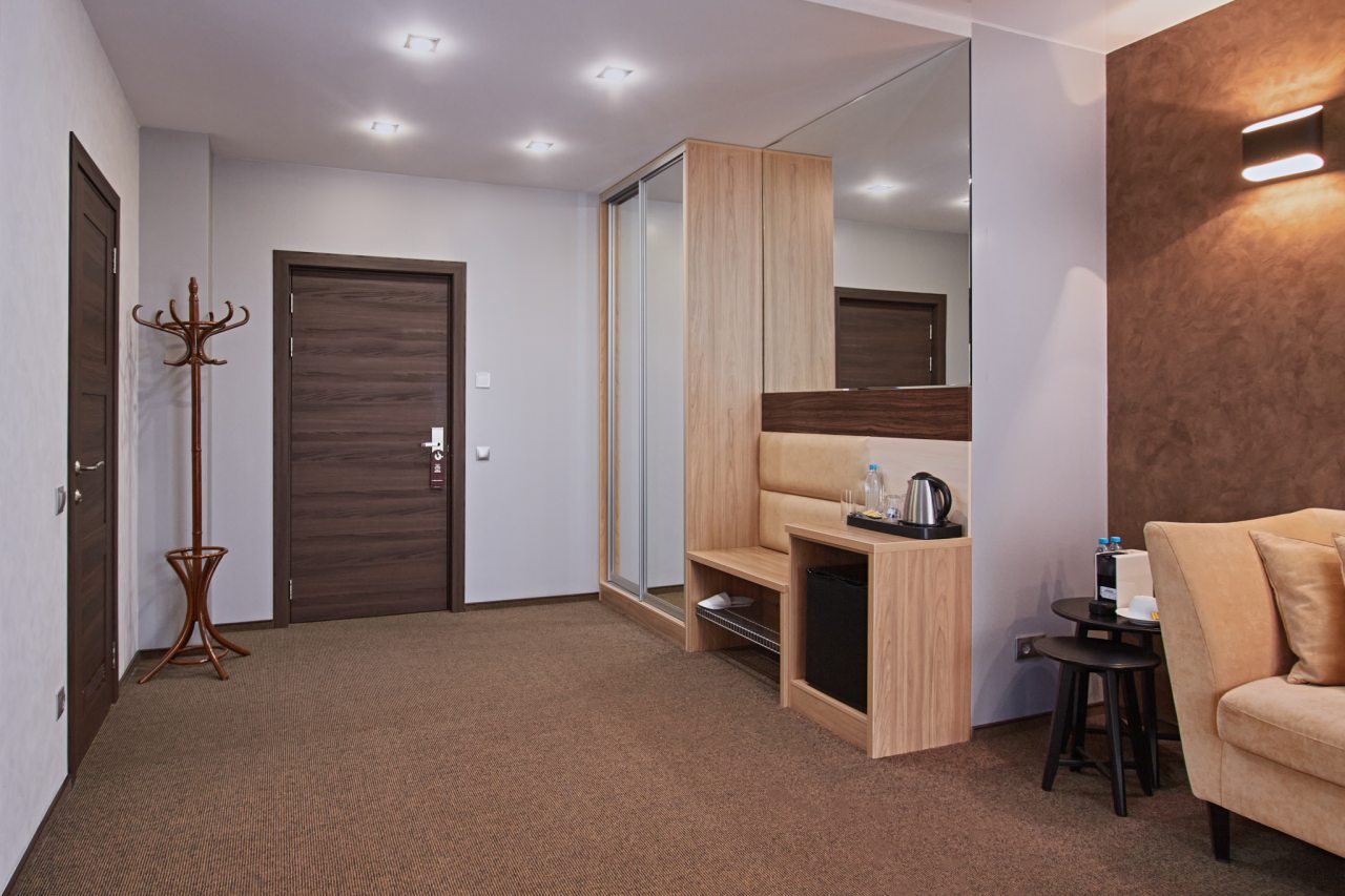 Полулюкс (Полулюкс), Отель Aura City Hotel