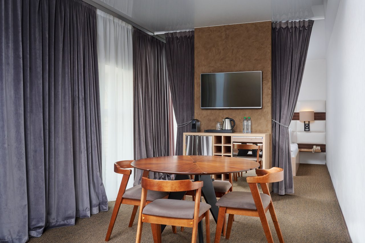 Полулюкс (Полулюкс 4*), Отель Aura City Hotel