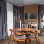 Полулюкс (Полулюкс 4*), Отель Aura City Hotel