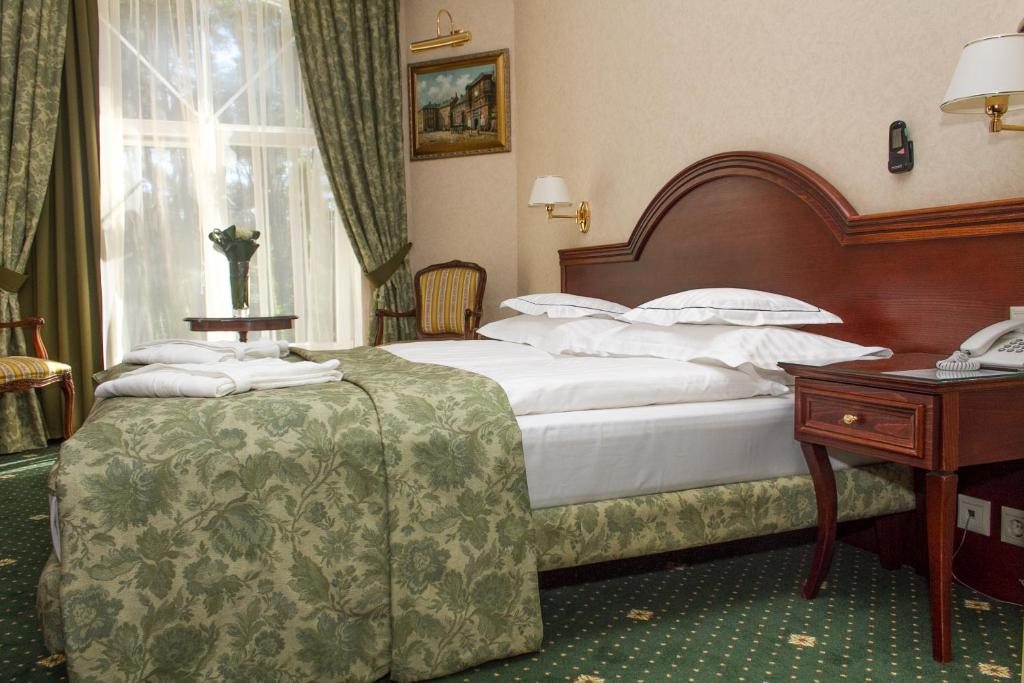 Двухместный (Улучшенный двухместный номер с 1 кроватью) курортного отеля Royal Falke Resort & SPA, Светлогорск