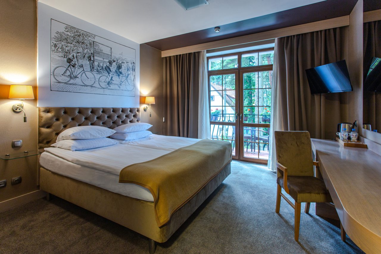 Двухместный (Номер с 1 кроватью и балконом), Люмьер отель & spa