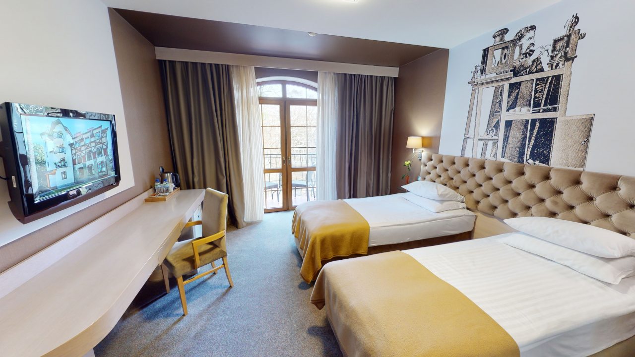 Двухместный (Номер с 2 кроватями и балконом), Люмьер отель & spa