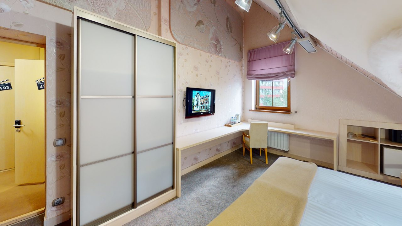 Двухместный (Номер «Капли Дождя» (мансарда)), Люмьер отель & spa