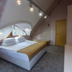 Двухместный (Номер «Капли Дождя» (мансарда)), Люмьер отель & spa