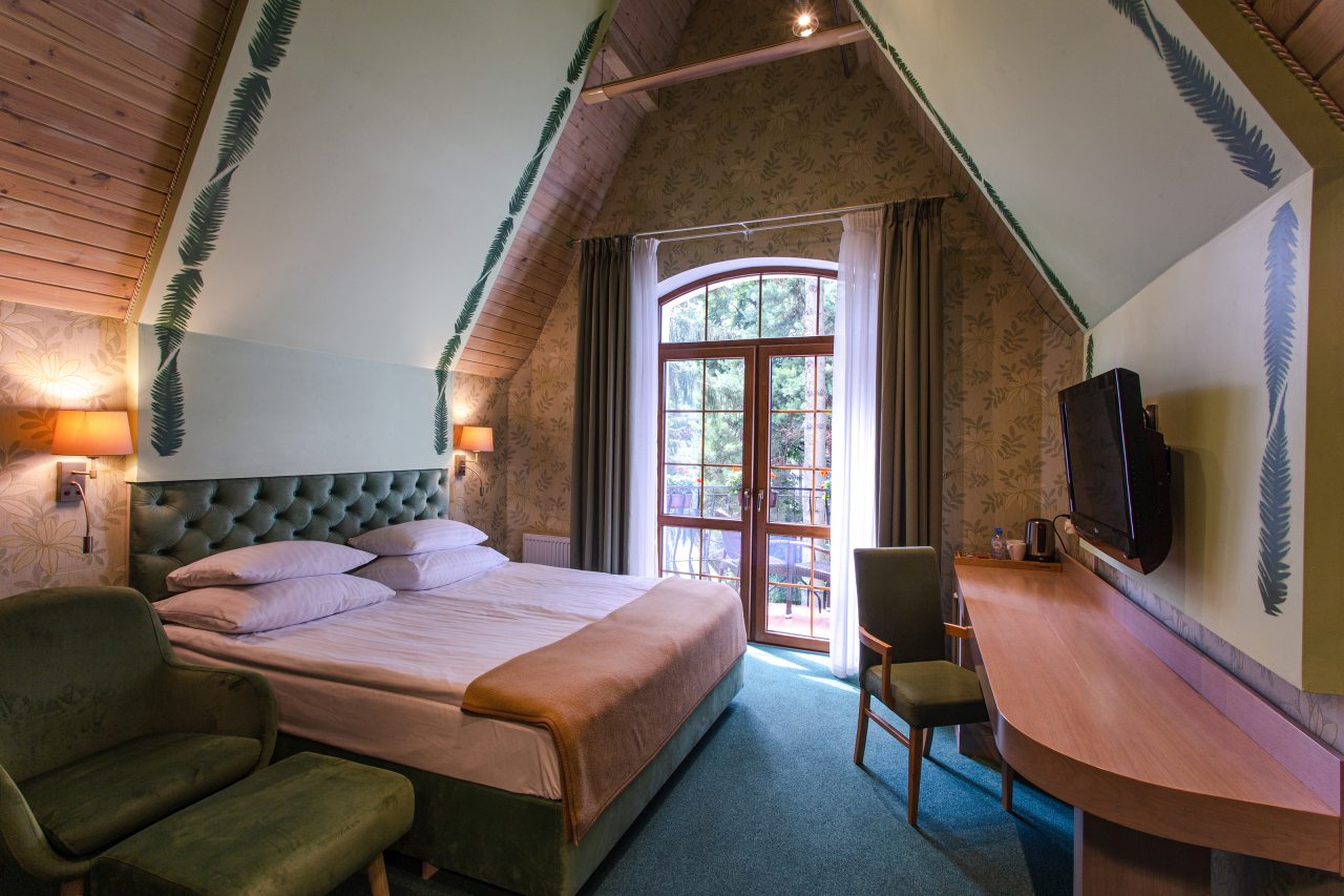 Двухместный (Номер  «Красная Шапочка» (мансарда)), Люмьер отель & spa