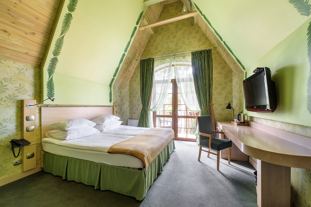 Двухместный (Номер  «Красная Шапочка» (мансарда)), Люмьер отель & spa