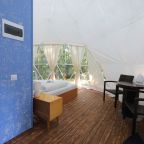 Двухместный (Глэмп), Отель Балтик-спорт