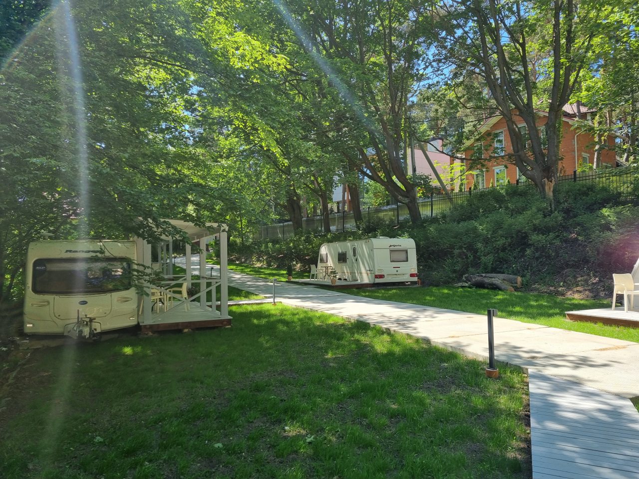 Двухместный (Трейлер), Отель Балтик-спорт