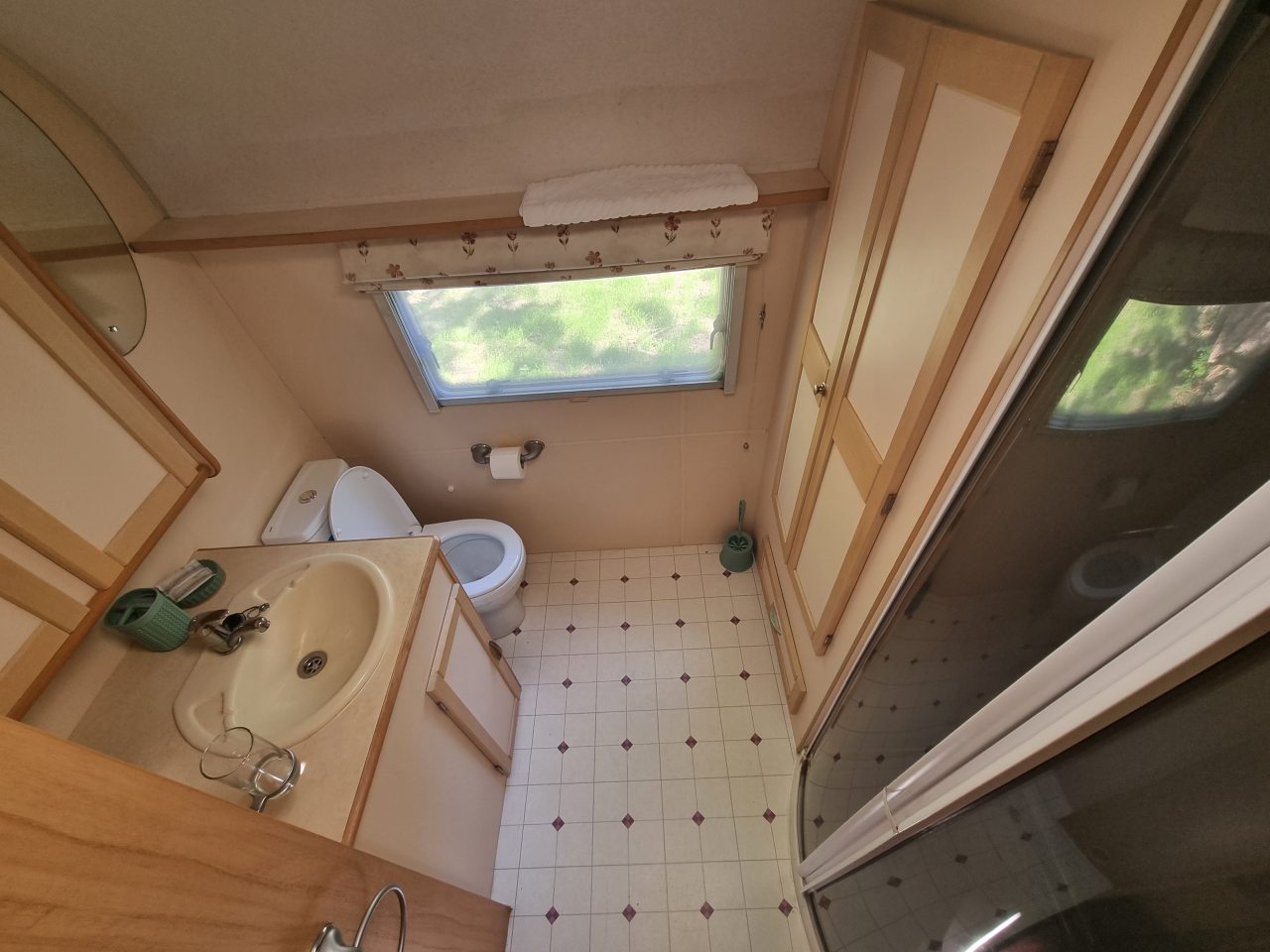 Двухместный (Трейлер), Отель Балтик-спорт