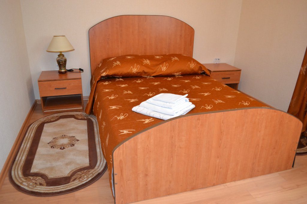Двухместный (2-комнатный Стандарт +) гостиницы Уютный дом, Брянск