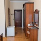 Двухместный (Стандарт с двуспальной кроватью 1 этаж), Отель Кавказ