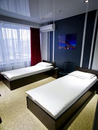 Номер с двумя кроватями в гостинице Сити, Комсомольск-на-Амуре. Гостиница Сити