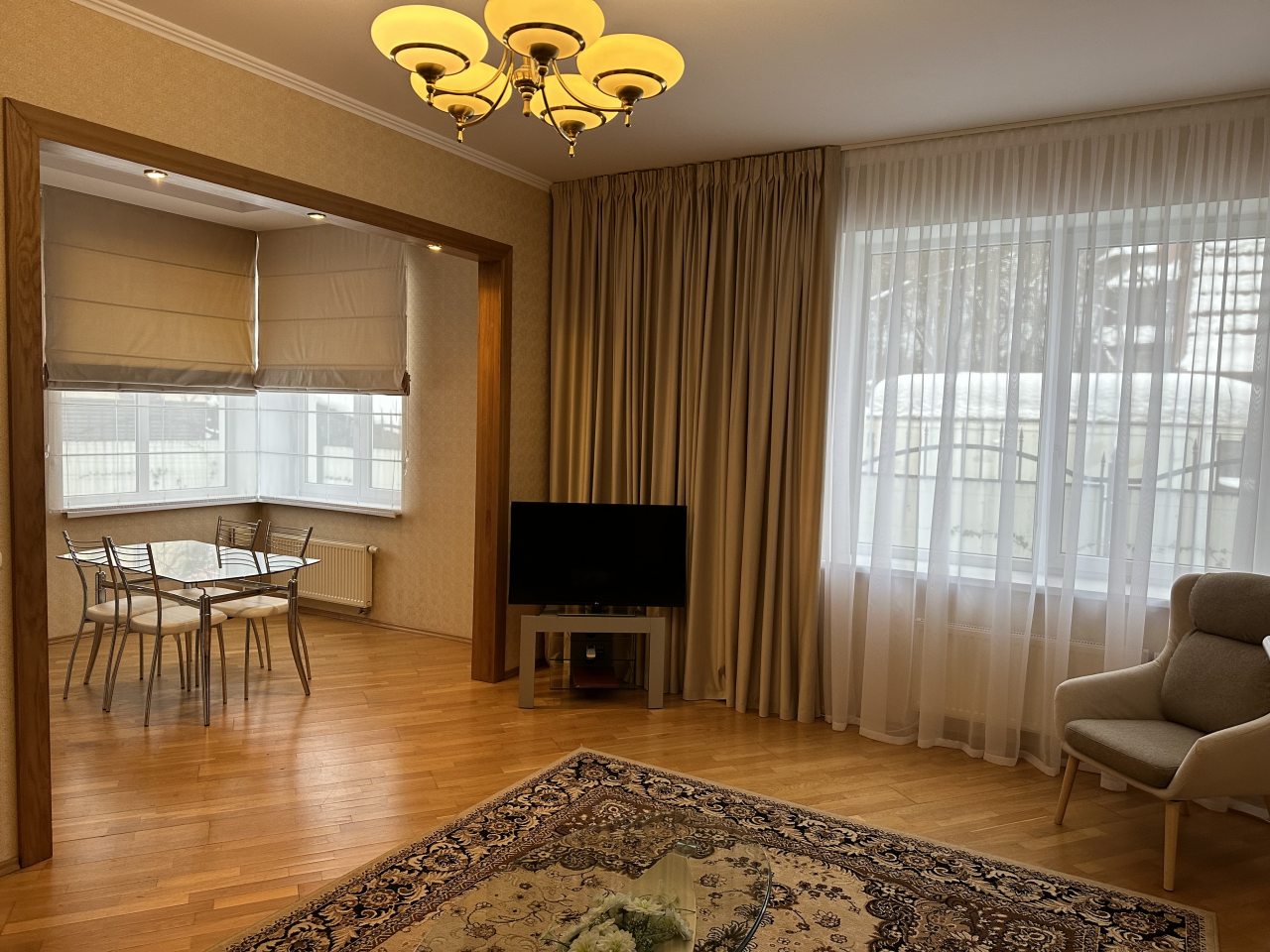 Апартаменты, Гостиница Универсал