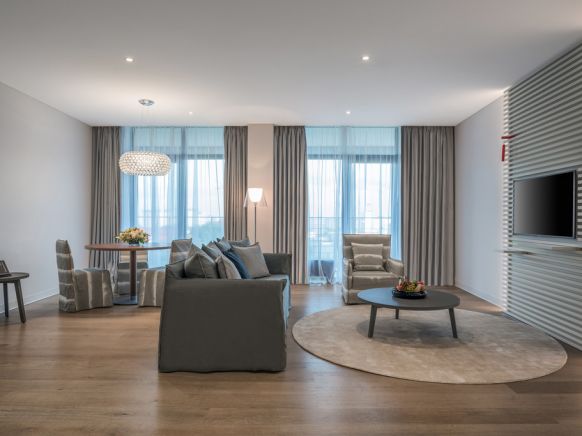 Фотография номера гостиницы Crystal House Suite Hotel & Spa