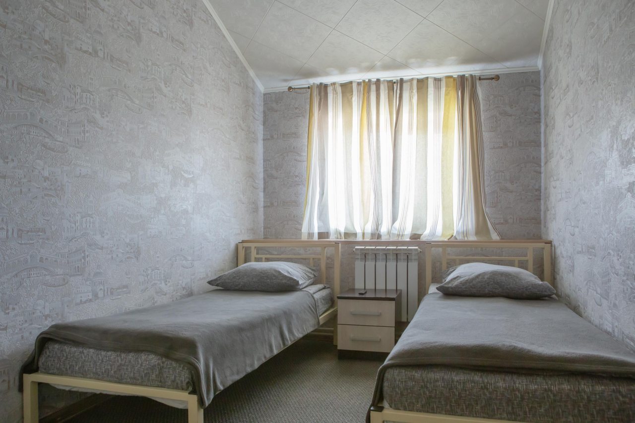 Двухместный (Эконом с двумя кроватями) гостиницы Зодиак, Октябрьский (Московская область)