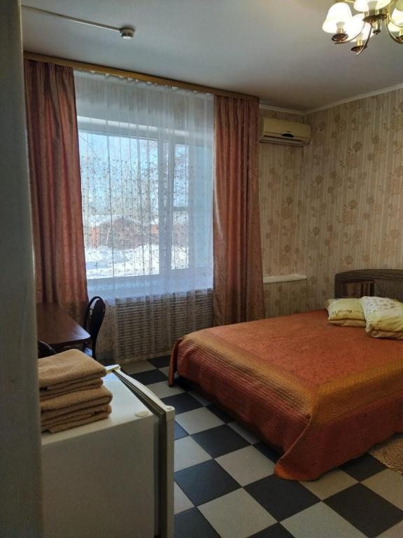 Трехместный (Стандартный трехместный номер) отеля На Кирова 5, Хабаровск