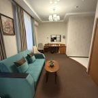 Люкс, Гостиница Метелица