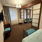 Люкс, Гостиница Метелица