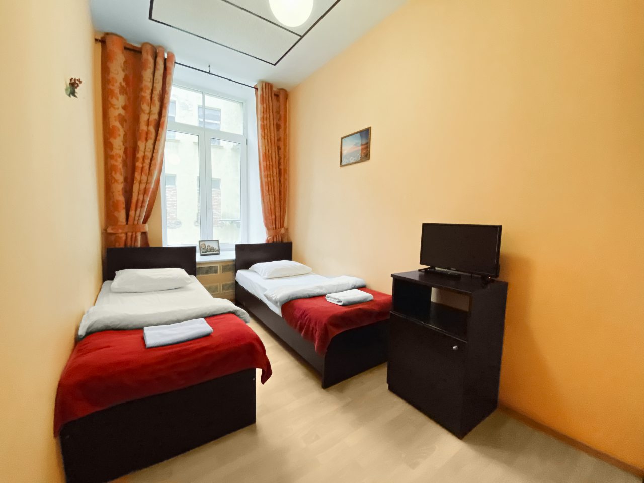 Двухместный (Двухместный номер с 2 отдельными кроватями) гостиницы Simple Babushka House, Санкт-Петербург