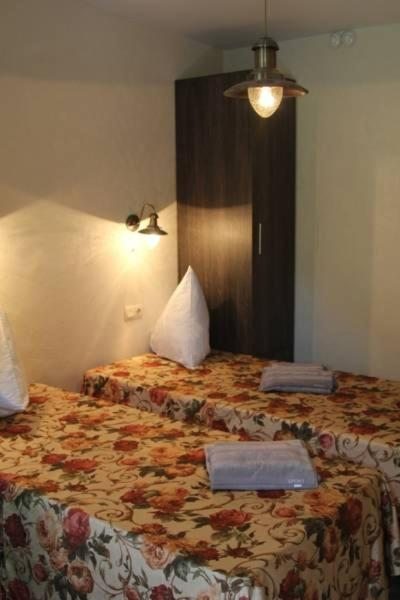 Двухместный (Стандартный двухместный номер с 2 отдельными кроватями) мини-отеля Хата, Химки