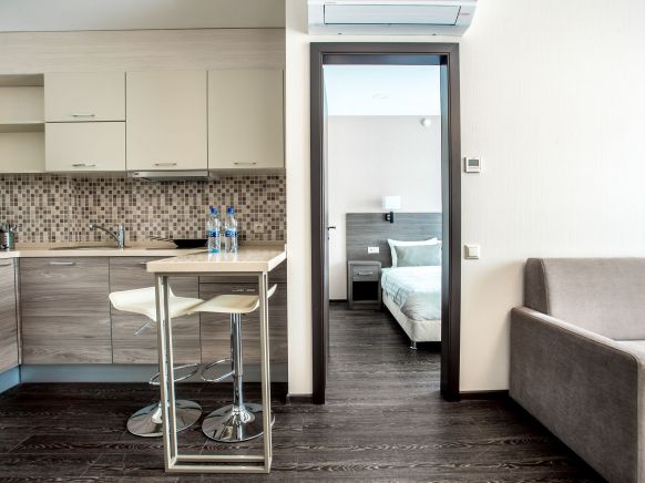 Фотография номера апарт отеля Рамада Новосибирск Жуковка