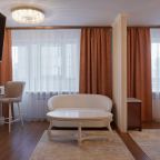 Двухместный (Студия), Гостиница Обь