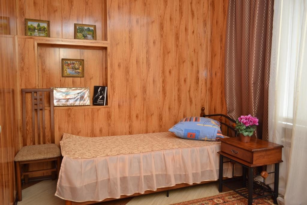 Двухместный (Двухместный номер с 2 отдельными кроватями и общей ванной комнатой) отеля Сармат, Вешенская