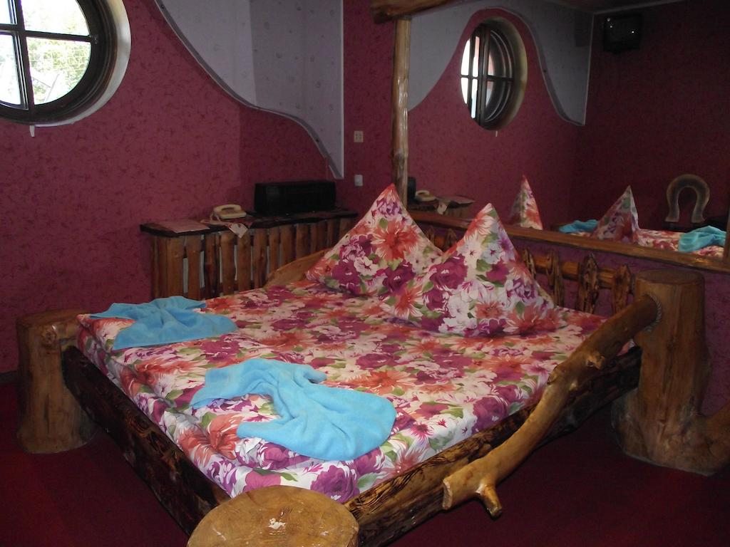 Двухместный (Бюджетный двухместный номер с 1 кроватью) мини-гостиницы Ямская Застава, Владимир