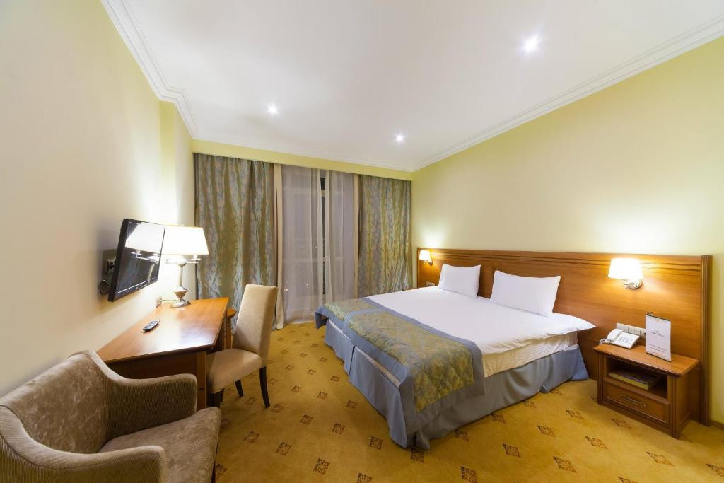 Двухместный (Улучшенный двухместный номер с 1 кроватью или 2 отдельными кроватями и панорамным видом) отеля Биляр Палас Отель, Казань