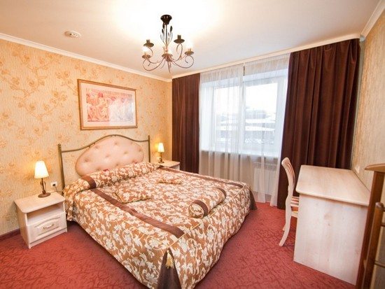 Апартаменты (2-х комнатные) отеля Амакс Премьер-Отель Пермь