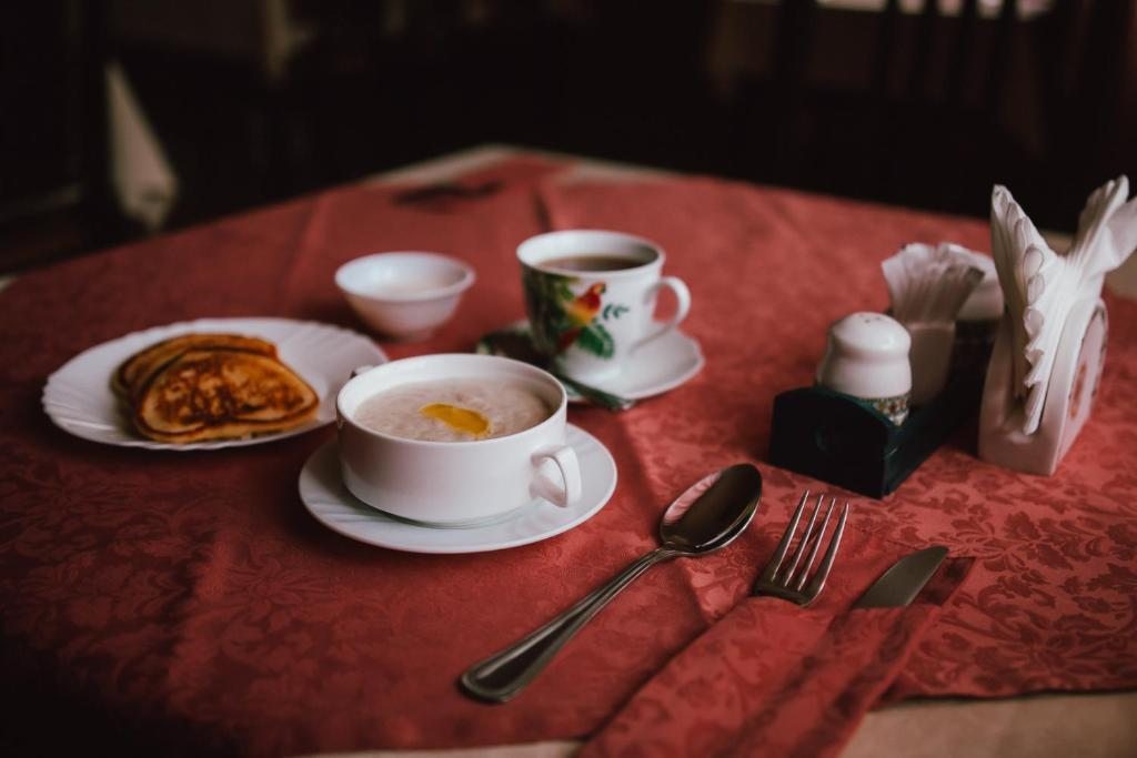 Континентальный завтрак, Гостиница АнРи