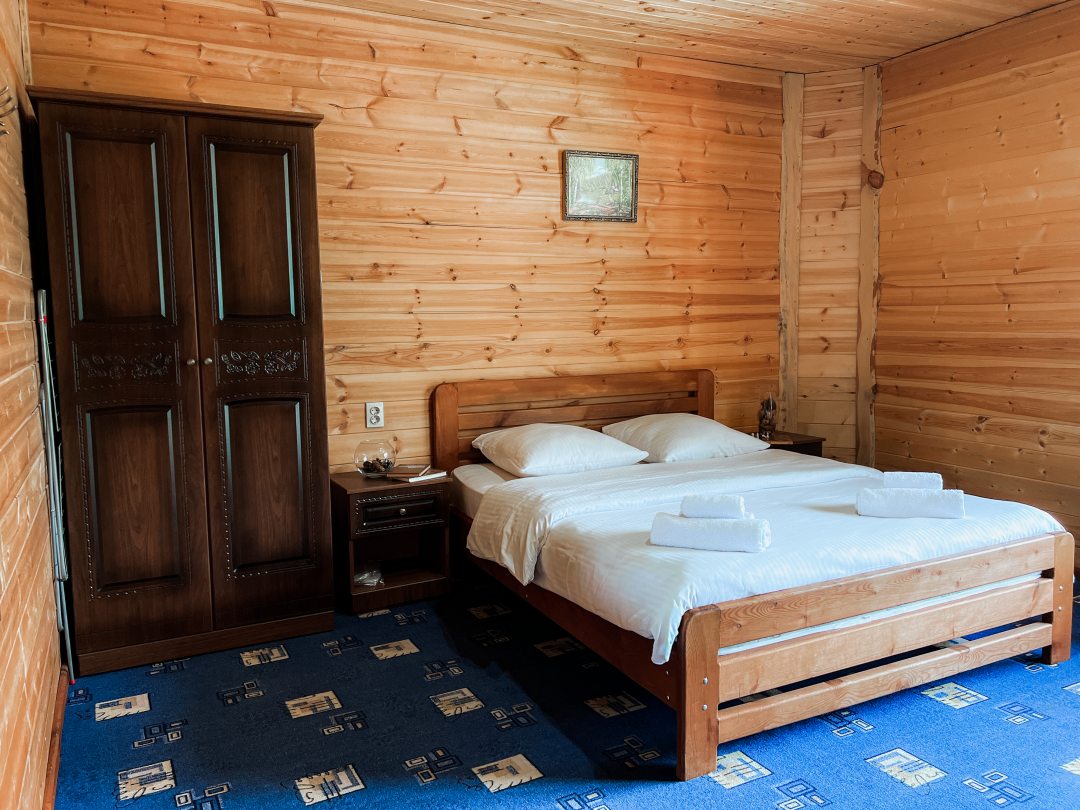 Двухместный (Стандарт 2х местный с совместными кроватями) гостиницы Таулу, Домбай